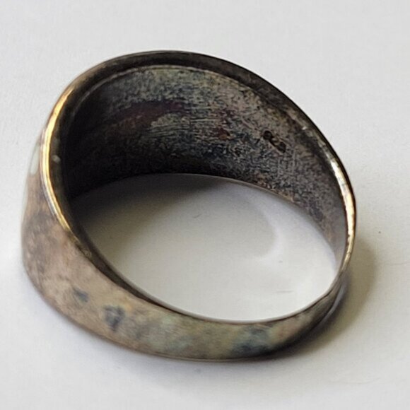 Vintage Silver and Mother of Pearl Ring Size 9 - Picture 11 of 15